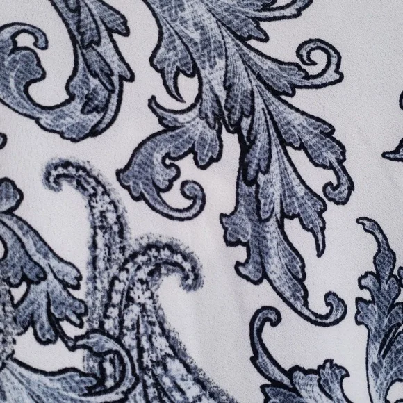 Bob Mackie Wearable Art 3/4 Sleeve V Neck White Gray Black Size Small - Picture 3 of 7